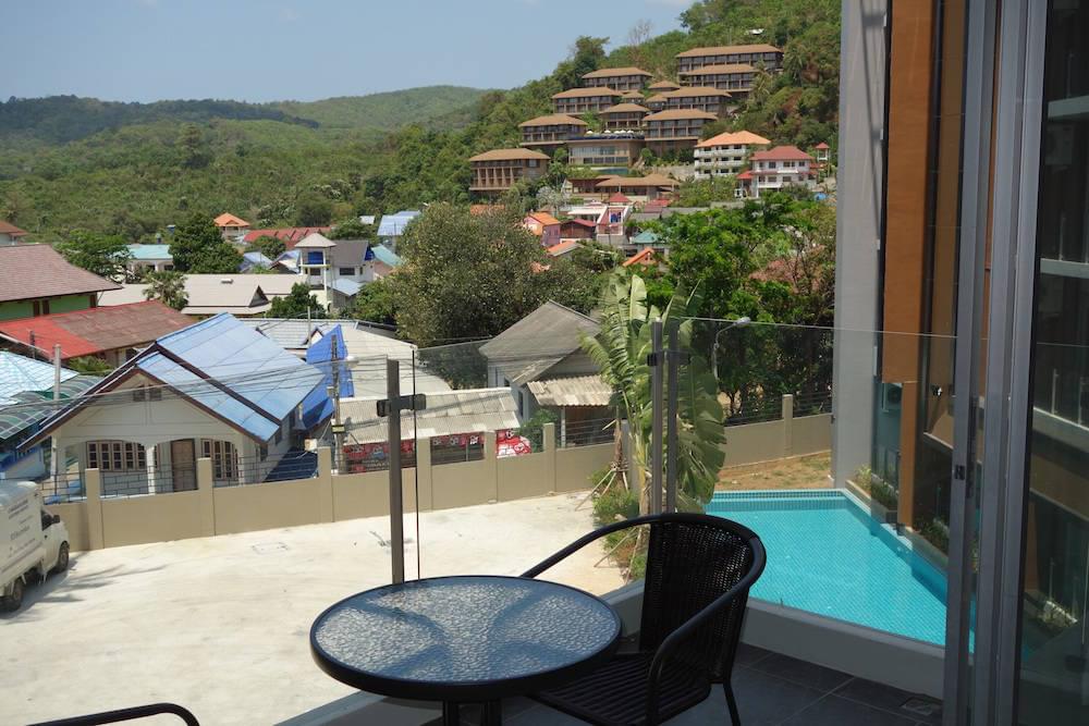 Прекрасные апартаменты с 1 спальней и с видом на город в проекте Карон Чик, на пляже Карон