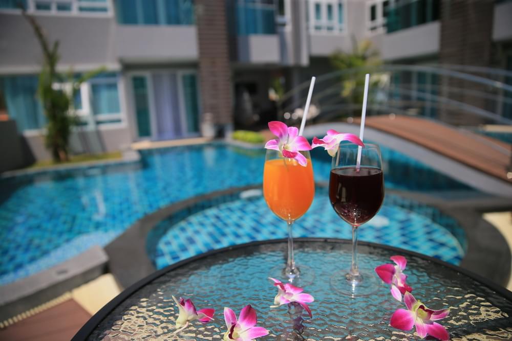 Удобные апартаменты с 1 спальней и с видом на бассейн в проекте Калипсо, на пляже Найхарн