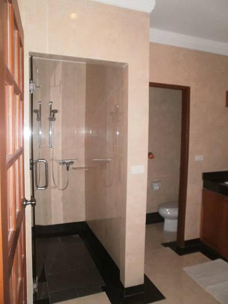 Потрясающая вилла с 2 спальнями и с видом на бассейн в проекте Лейкшор виллас, на пляже Бангтао/Лагуна