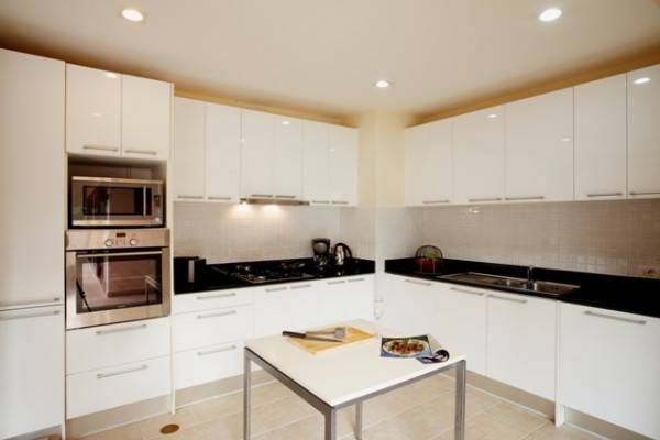 Прекрасная вилла с 3 спальнями и с видом на бассейн в проекте Тай Бали, на пляже Бангтао/Лагуна