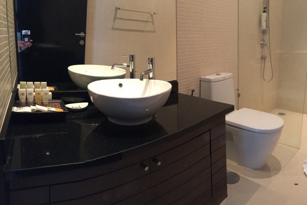 Комфортабельная вилла с 3 спальнями и с видом на бассейн в проекте Зе Резиденс Бангтао, на пляже Бангтао/Лагуна (+ Видео обзор)