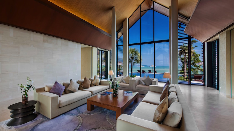 Роскошная вилла премиум класса с 9 спальнями и с видом на море в проекте Зе Бэй, на пляже Мыс Яму