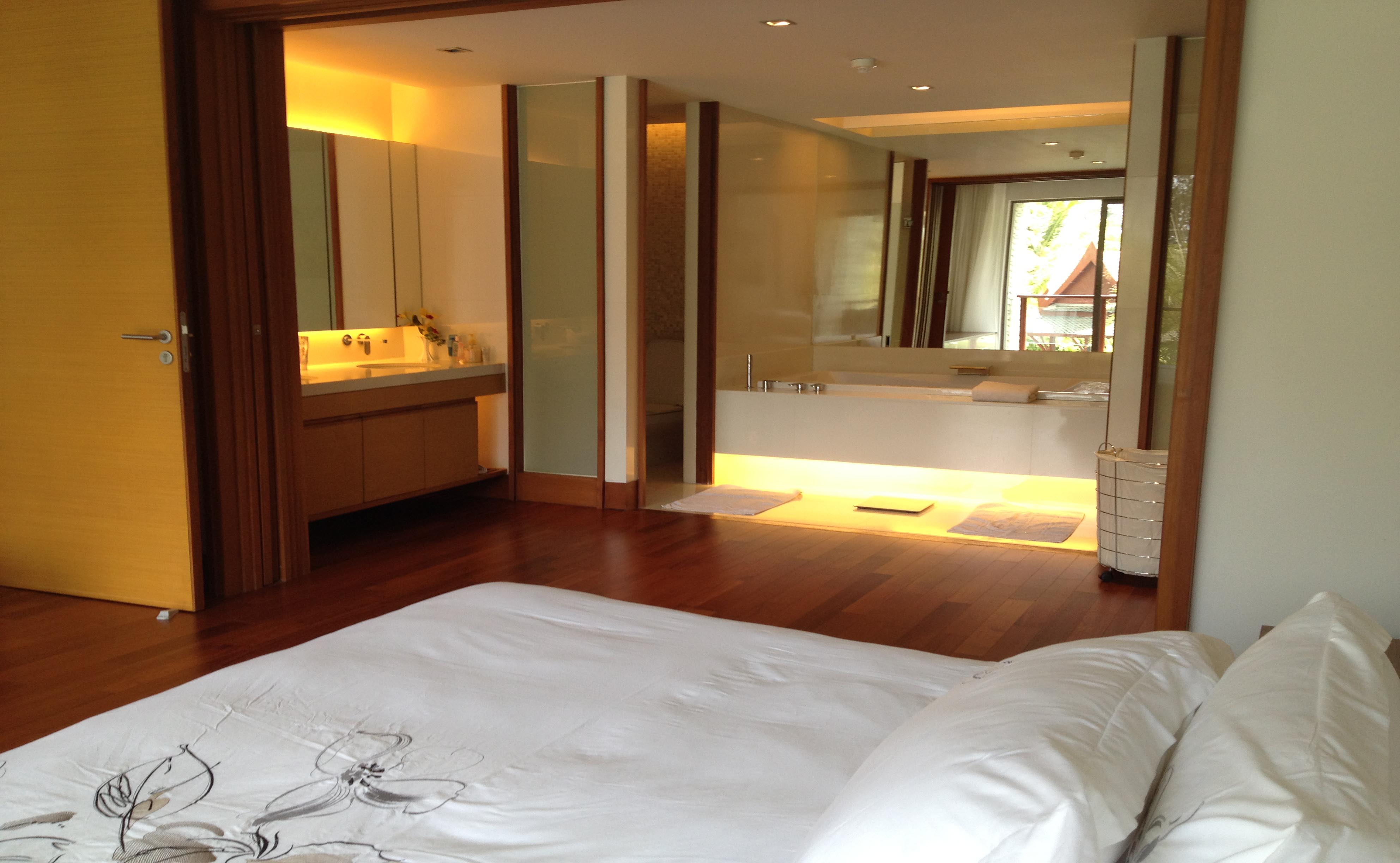 Потрясающие апартаменты с 3 спальнями и с видом на бассейн, не далеко от моря в проекте Перл оф Найтон, на пляже Найтон (+ Видео обзор)