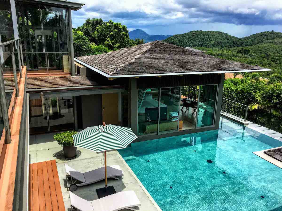 Шикарная вилла премиум класса с 4 спальнями и с видом на море в проекте Ля Колин, на пляже Лаян 