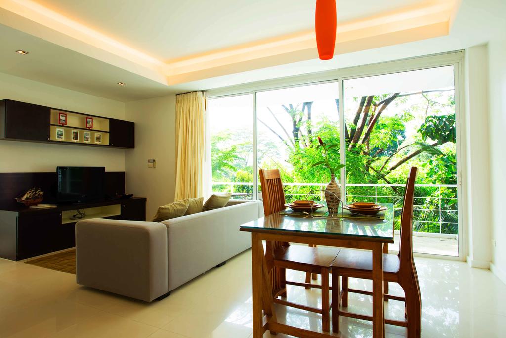 Удобные апартаменты с 2 спальнями и с видом на горы в проекте Зе Tрис резиденс, на пляже Камала 