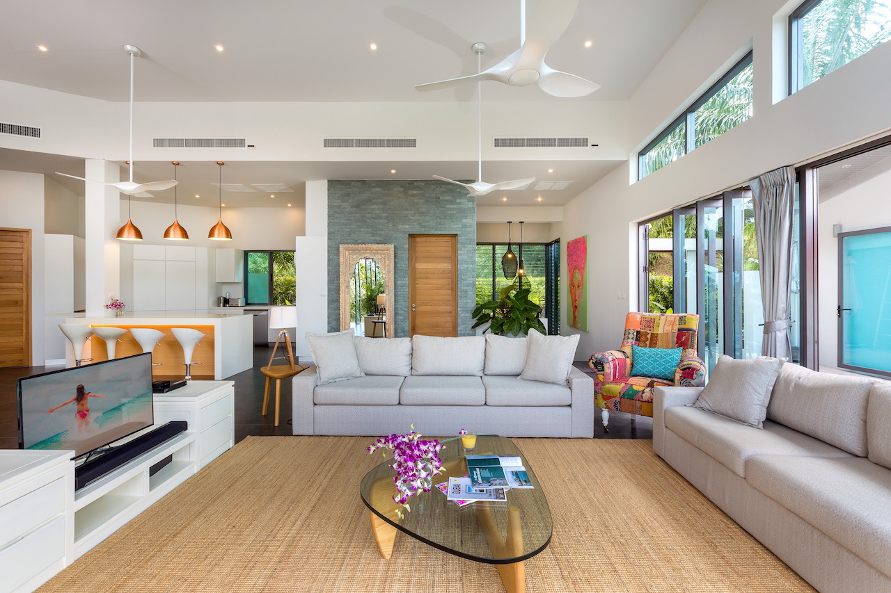 Комфортабельная вилла с 5 спальнями и с видом на горы в проекте Вичуда Хиллс Эстэйт, на пляже Лаян 