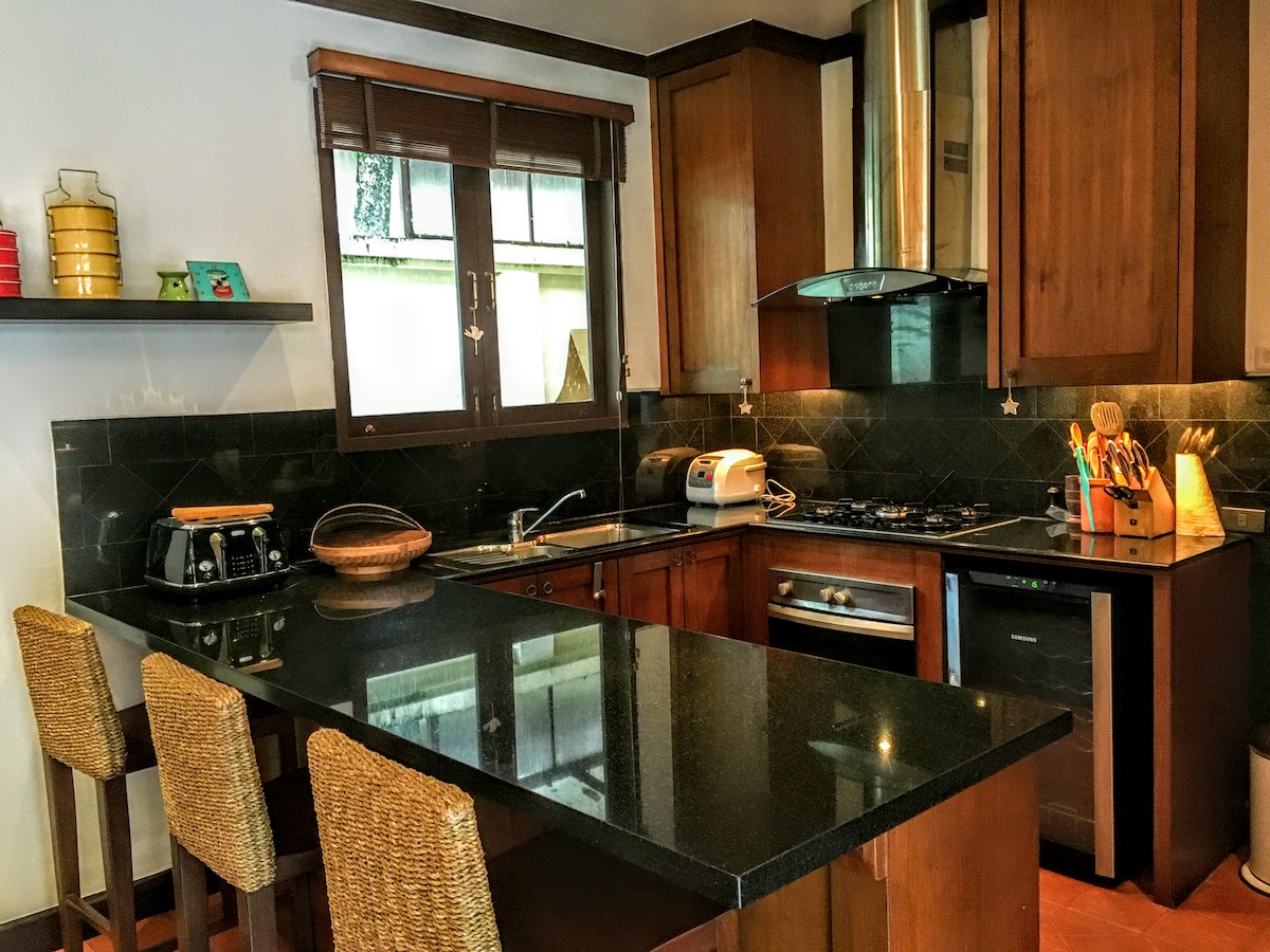 Великолепная вилла с 4 спальнями и с видом на бассейн в проекте Сайтан, на пляже Бангтао/Лагуна (+ Видео обзор)