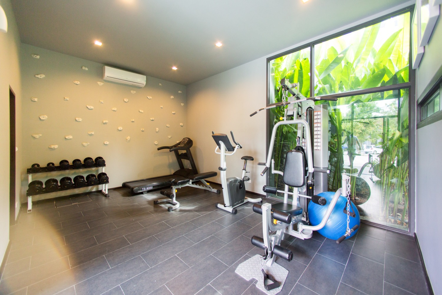 Потрясающая вилла с 3 спальнями и с видом на бассейн в проекте Саян Эстэйт, на пляже Равай