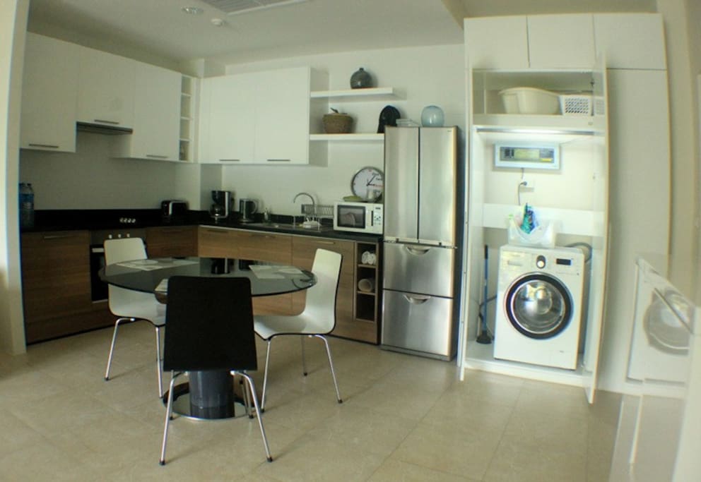 Восхитительные апартаменты с 2 спальнями и с видом на море в проекте Карон Хилл, на пляже Карон