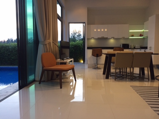 Роскошная вилла с 2 спальнями и с видом на бассейн в проекте Пхурисала, на пляже Бангтао/Лагуна