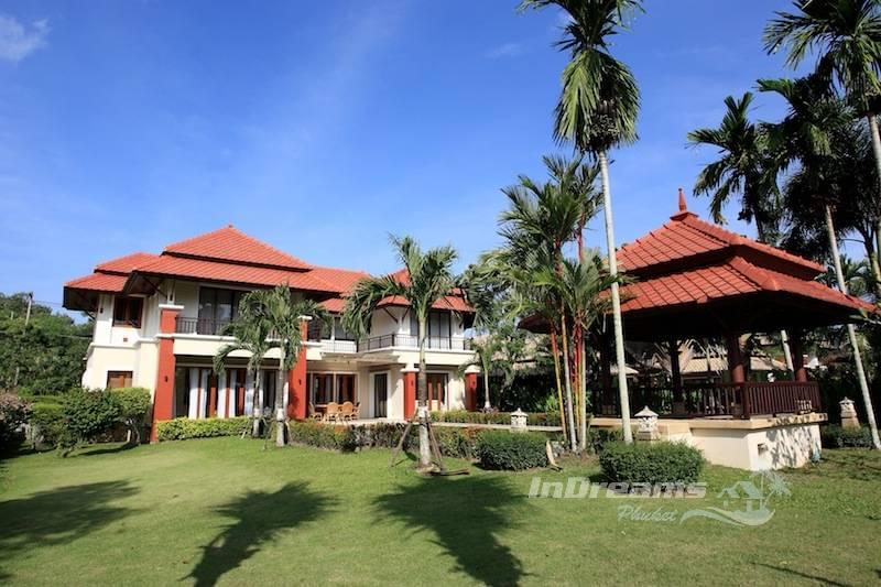 Cтильная вилла с 3 спальнями и с видом на бассейн в проекте Лагуна Хомс, на пляже Бангтао/Лагуна (+ Видео обзор)