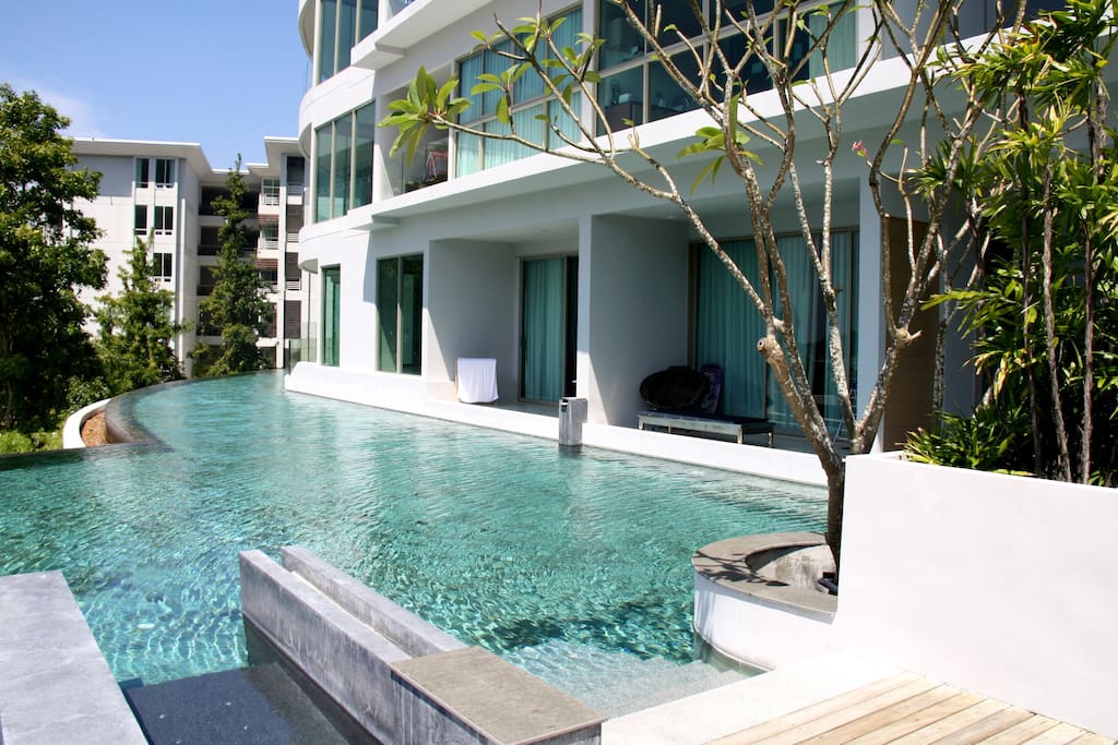 Сногсшибательные апартаменты с 1 спальней и с видом на бассейн в проекте Карон Хилл, на пляже Карон