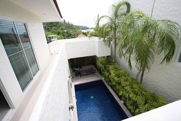 Сказочная вилла с 4 спальнями и с видом на бассейн в проекте Мед Вилладж, на пляже Равай