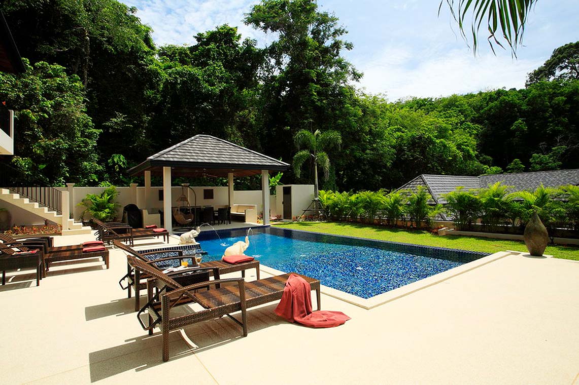 Потрясающая вилла с 7 спальнями и с видом на бассейн в проекте Зе Виллас, на пляже Найхарн