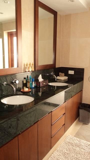 Комфортабельные апартаменты с 4 спальнями и с видом на море в проекте Плантейшн Камала, на пляже Камала 