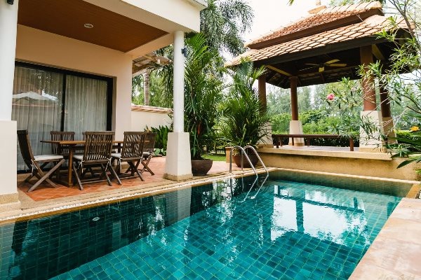 Сногсшибательная вилла с 3 спальнями и с видом на бассейн в проекте Лагуна  Фэйрвейс, на пляже Бангтао/Лагуна