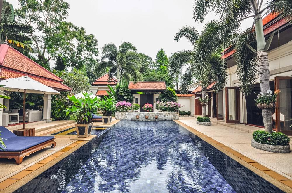 Сногсшибательная вилла с 4 спальнями и с видом на бассейн в проекте Сайтан, на пляже Бангтао/Лагуна (+ Видео обзор)