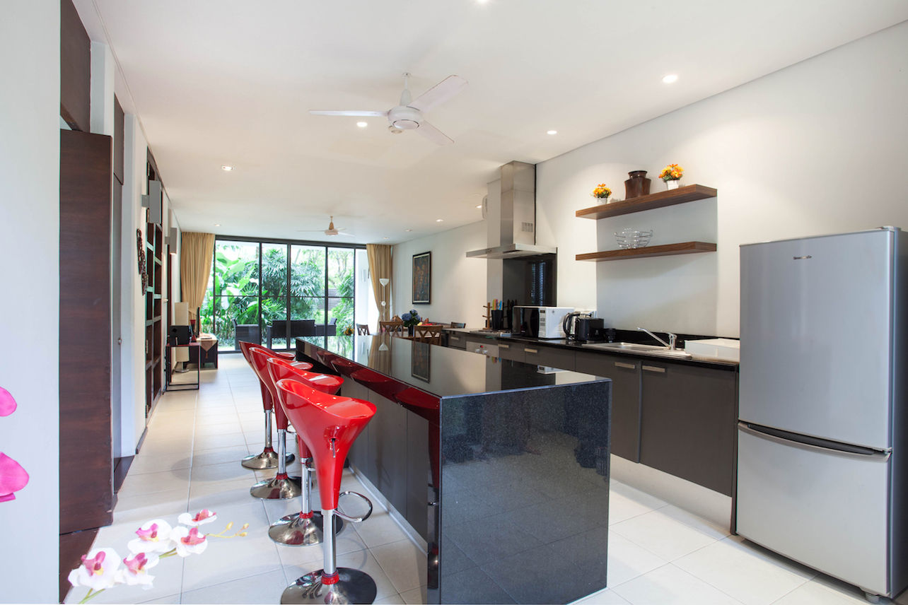 Прекрасные апартаменты с 2 спальнями и с видом на сад в проекте Бангтао Бич Гарденс, на пляже Сурин