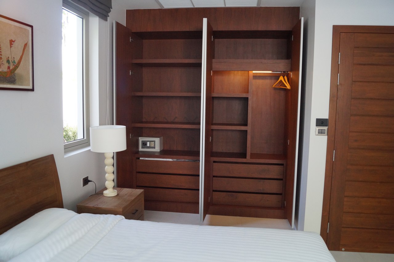 Cтильная вилла с 4 спальнями и с видом на бассейн в проекте Ботаника Лакшери, на пляже Бангтао/Лагуна