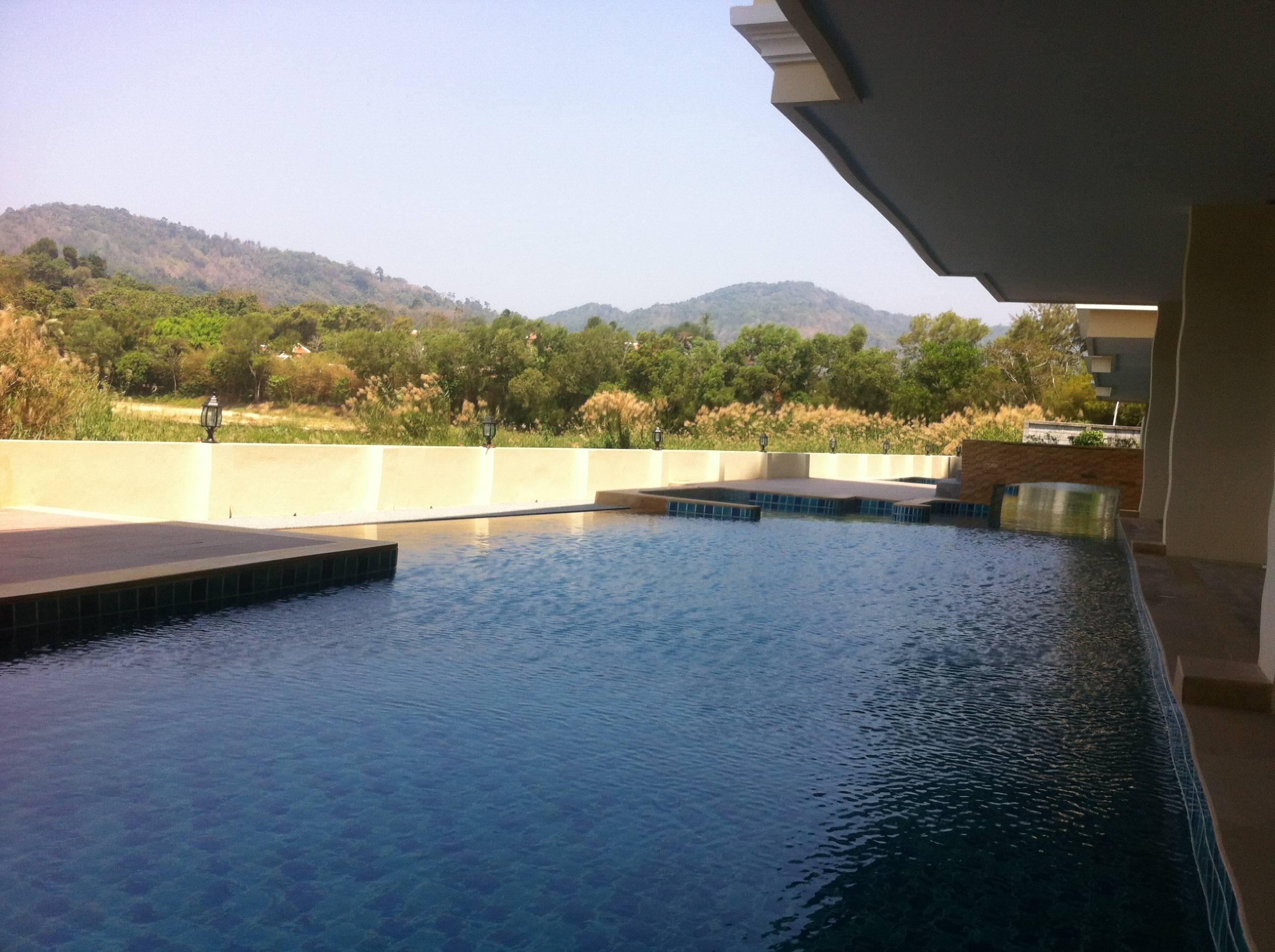 Восхитительные апартаменты с 1 спальней и с видом на горы в проекте Лаго, на пляже Найхарн