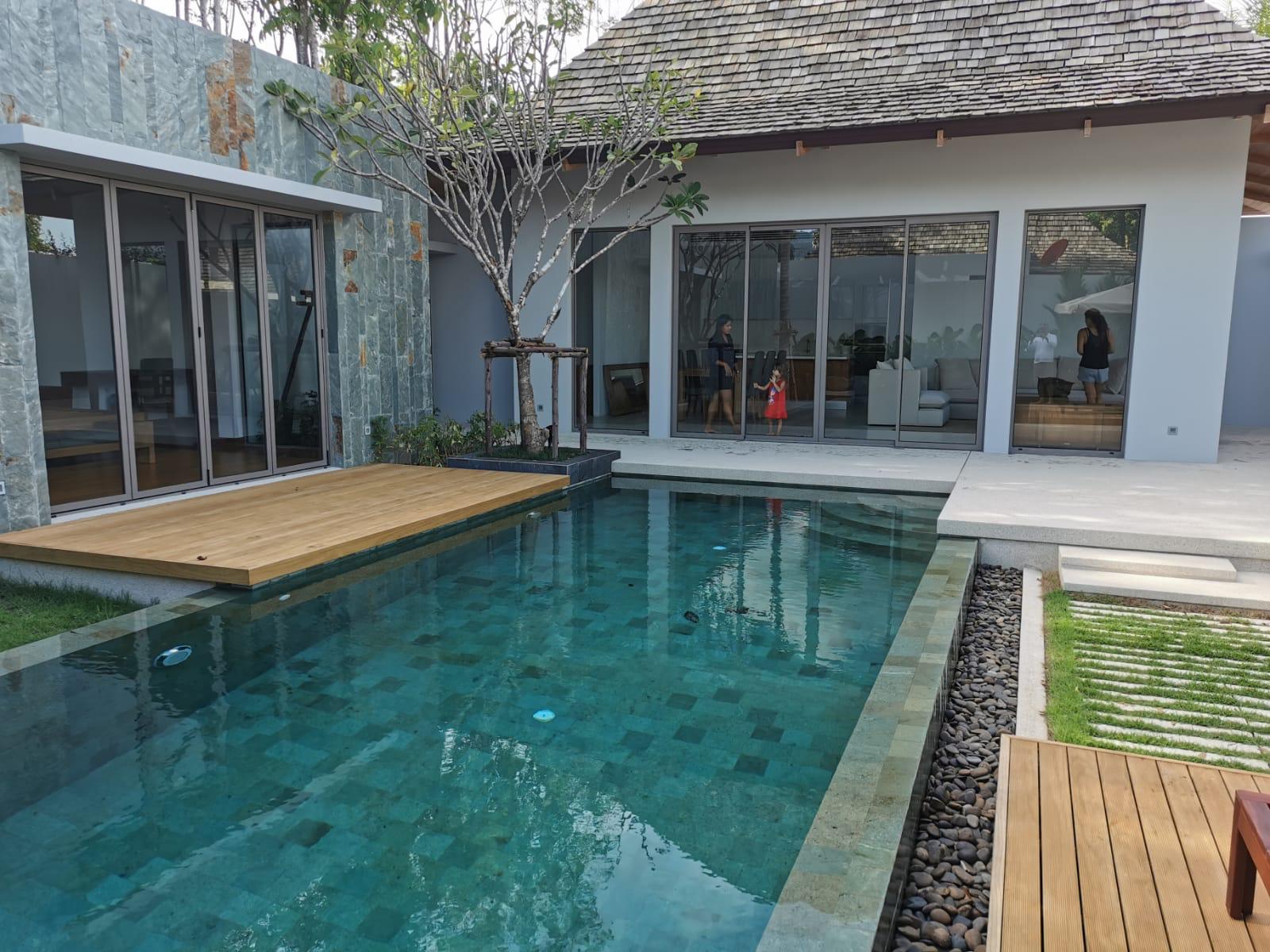 Шикарная вилла с 2 спальнями и с видом на бассейн в проекте Анчан Хиллс, на пляже Бангтао/Лагуна (+ Видео обзор)