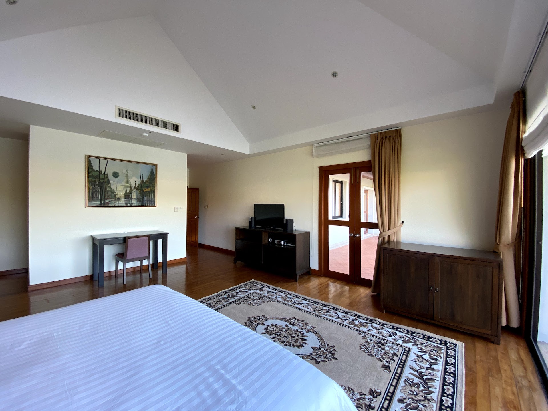 Property image - gallery 12