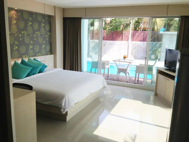 Cтильные апартаменты с 1 спальней и с видом на сад, не далеко от моря в проекте Чалонг Бичфронт, на пляже Чалонг