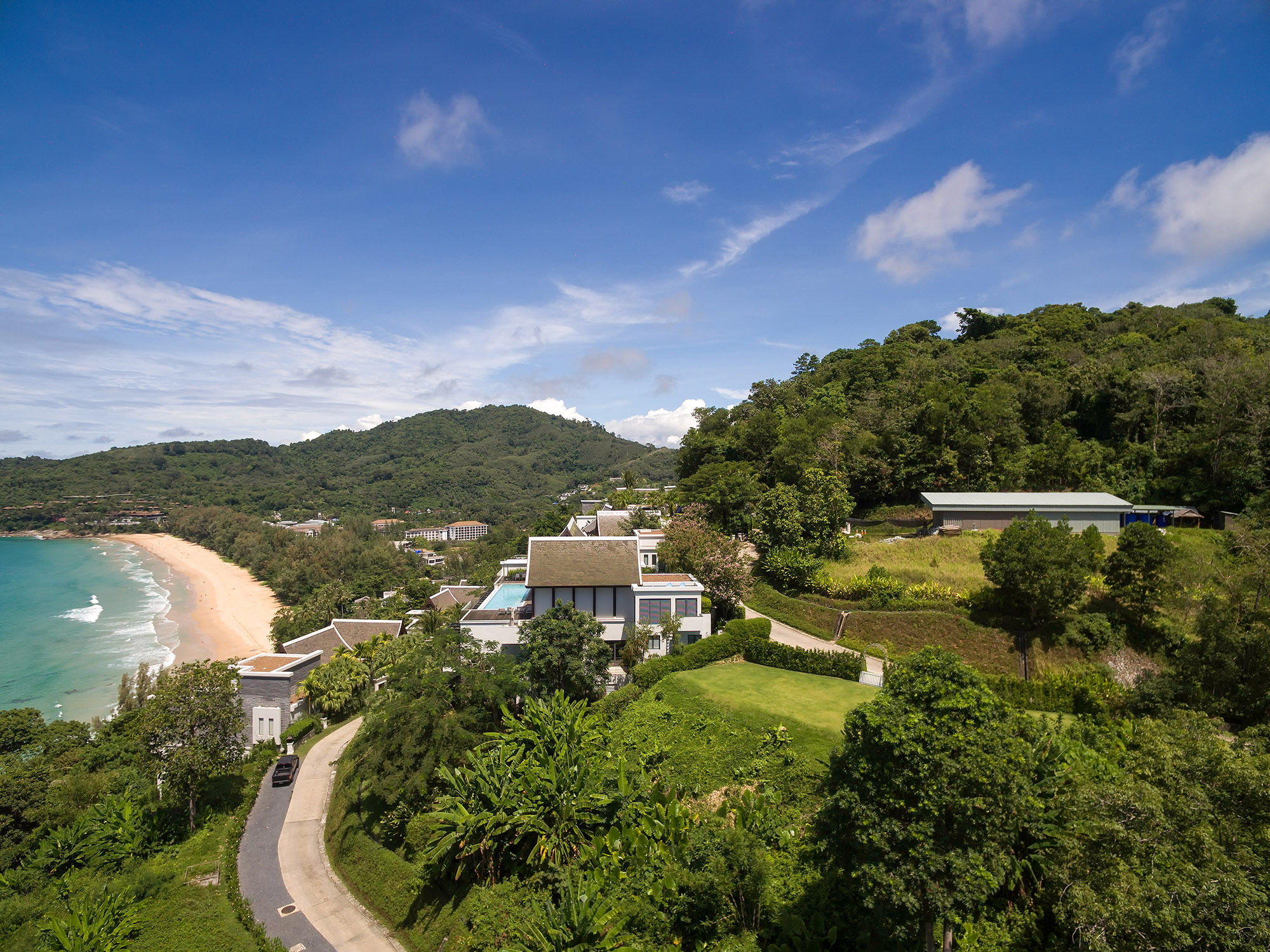 Сногсшибательная вилла премиум класса с 5 спальнями и с видом на море в проекте Малайвана, на пляже Найтон