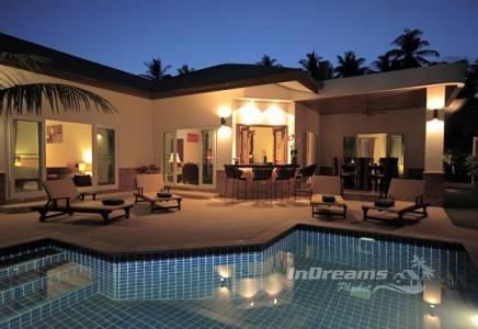 Восхитительная вилла с 4 спальнями и с видом на сад в проекте Тамаринд Вилла, на пляже Чалонг