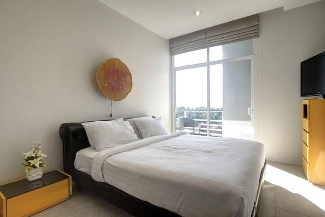 Удобные апартаменты с 1 спальней и с видом на бассейн в проекте Карон Хилл, на пляже Карон