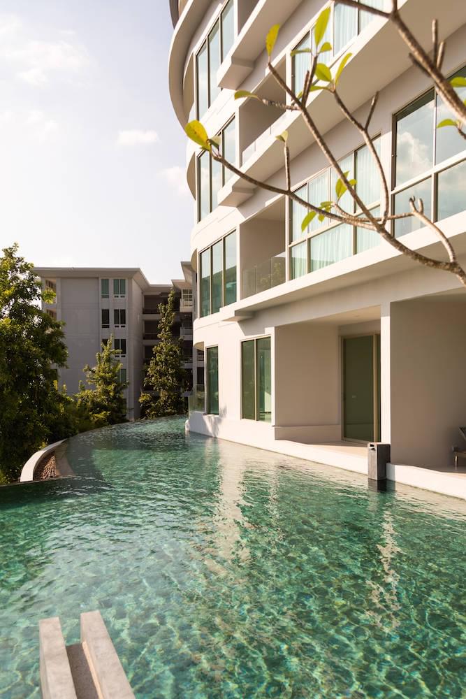 Превосходные апартаменты с 2 спальнями и с видом на море в проекте Карон Хилл, на пляже Карон