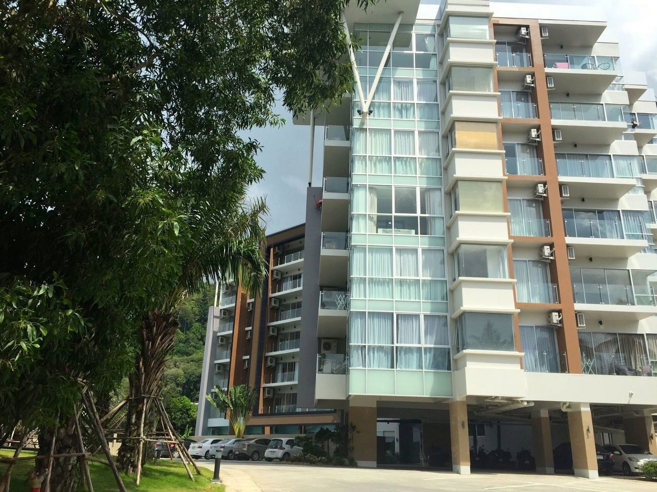 Превосходные апартаменты с 1 спальней и с видом на город в проекте Карон Чик, на пляже Карон