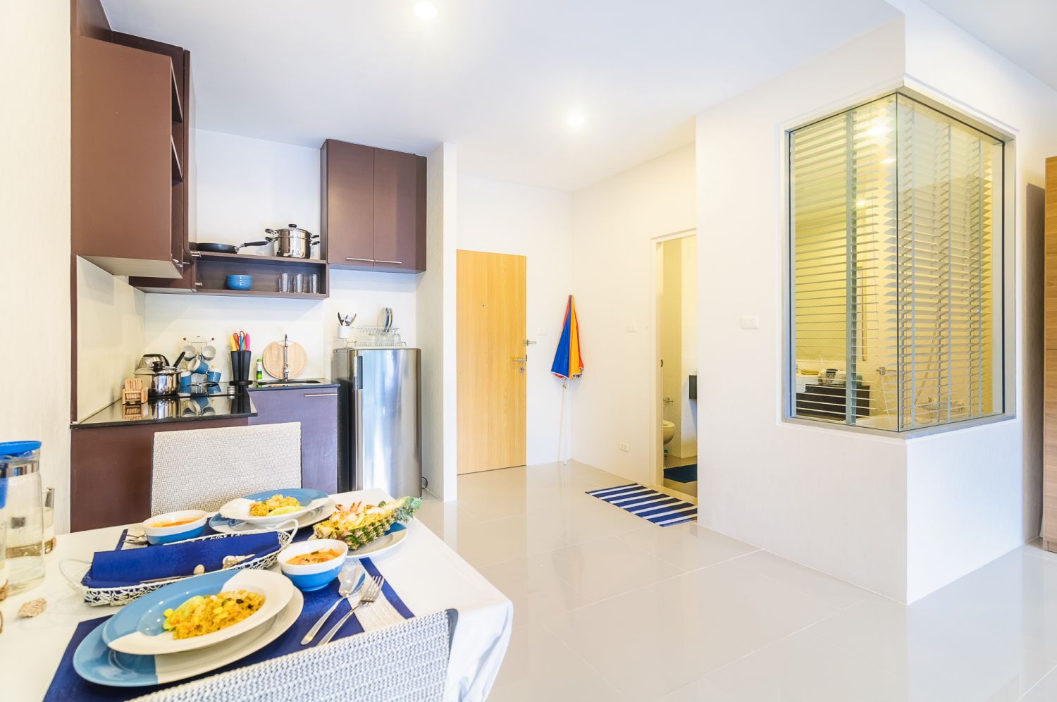 Модные апартаменты с 1 спальней и с видом на бассейн в проекте Карон Чик, на пляже Карон