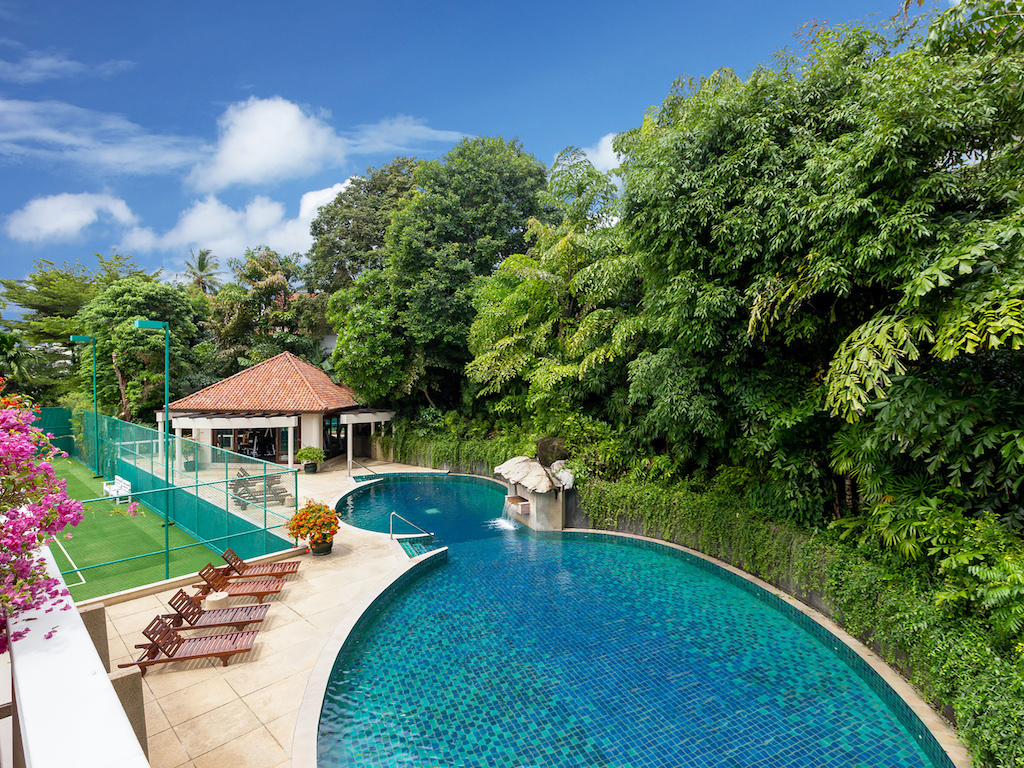 Шикарная вилла с 6 спальнями и с видом на бассейн в проекте Катаманда, на пляже Ката