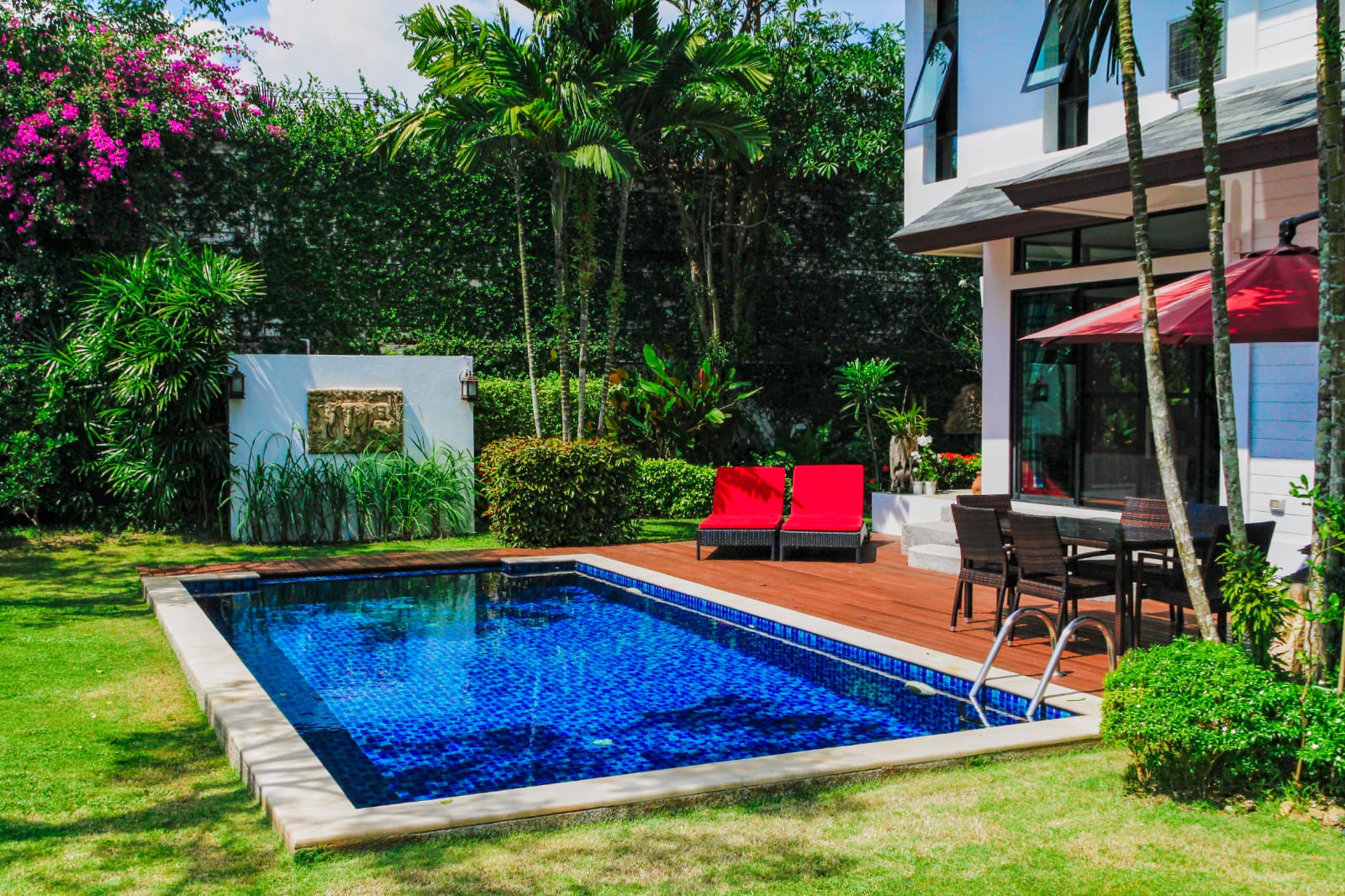 Сногсшибательная вилла с 4 спальнями и с видом на бассейн в проекте Танод Эстейт II, на пляже Бангтао/Лагуна