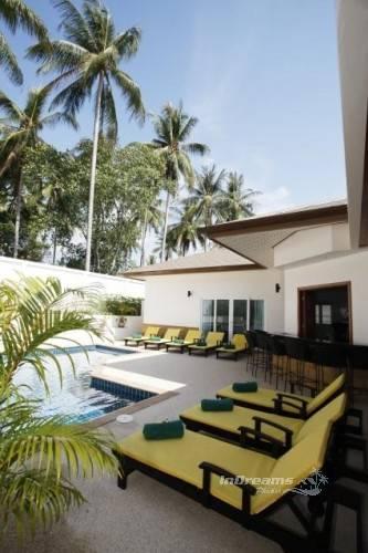 Шикарная вилла с 3 спальнями и с видом на бассейн в проекте Тамаринд Вилла, на пляже Чалонг