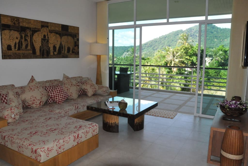 Cтильные апартаменты с 2 спальнями и с видом на море в проекте Карон Хилл, на пляже Карон