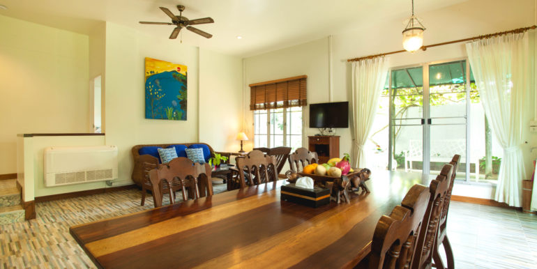 Комфортабельная вилла с 3 спальнями и с видом на бассейн в проекте Суксан, на пляже Равай