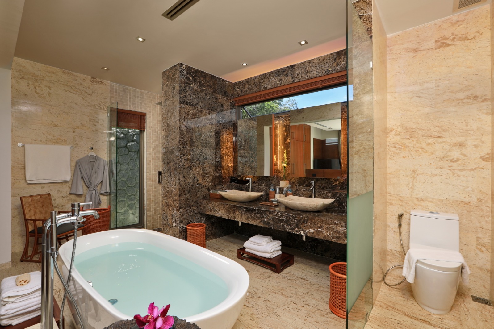 Property image - gallery 12