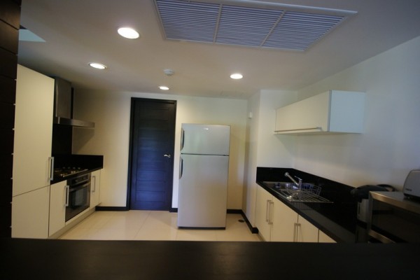 Роскошные апартаменты с 3 спальнями и с видом на сад, не далеко от моря в проекте Чом Таван, на пляже Бангтао/Лагуна (+ Видео обзор)