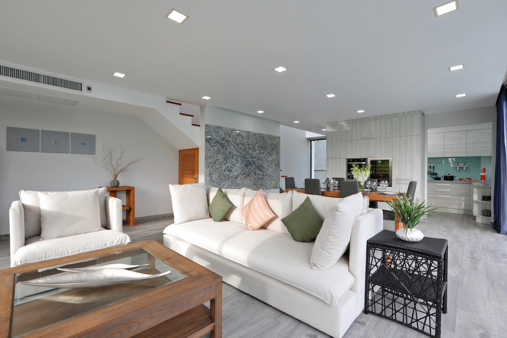 Модная вилла с 4 спальнями и с видом на море в проекте Шуга Вилла Камала, на пляже Камала 