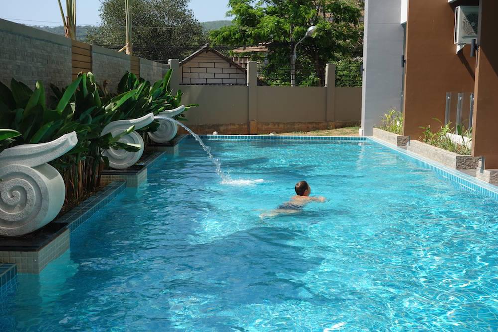 Прекрасные апартаменты с 1 спальней и с видом на город в проекте Карон Чик, на пляже Карон