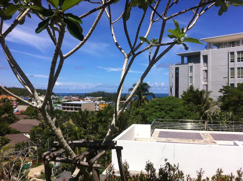 Восхитительные апартаменты с 2 спальнями и с видом на бассейн в проекте Карон Хилл, на пляже Карон