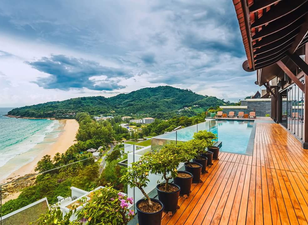 Модная вилла премиум класса с 5 спальнями и с видом на море в проекте Малайвана, на пляже Найтон