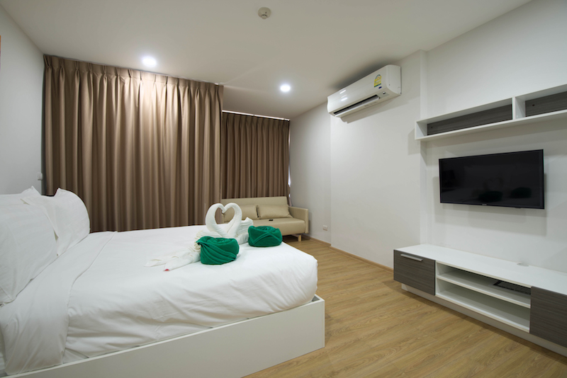 Великолепные апартаменты студия и с видом на город в проекте Ката Озон, на пляже Ката