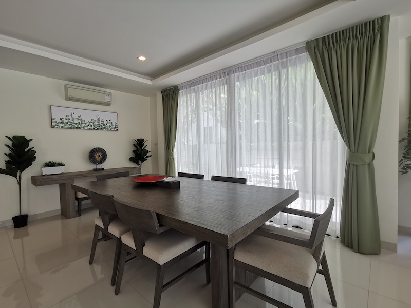 Превосходная вилла с 5 спальнями и с видом на бассейн в проекте Лагуна Парк, на пляже Бангтао/Лагуна