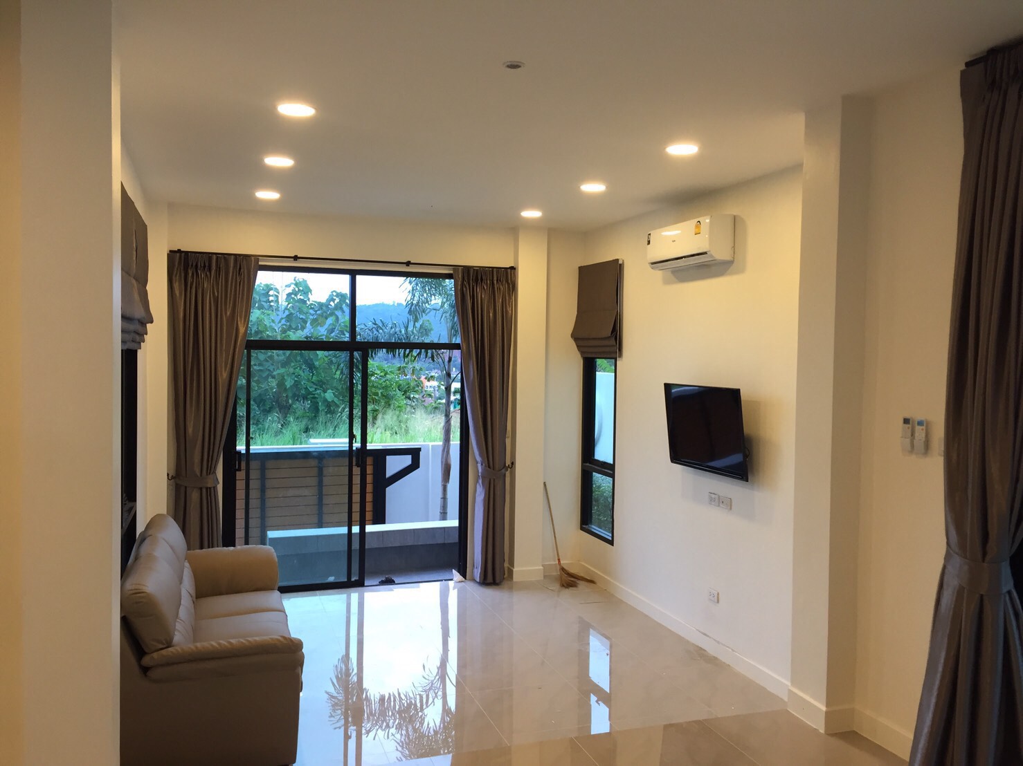 Property image - gallery 11