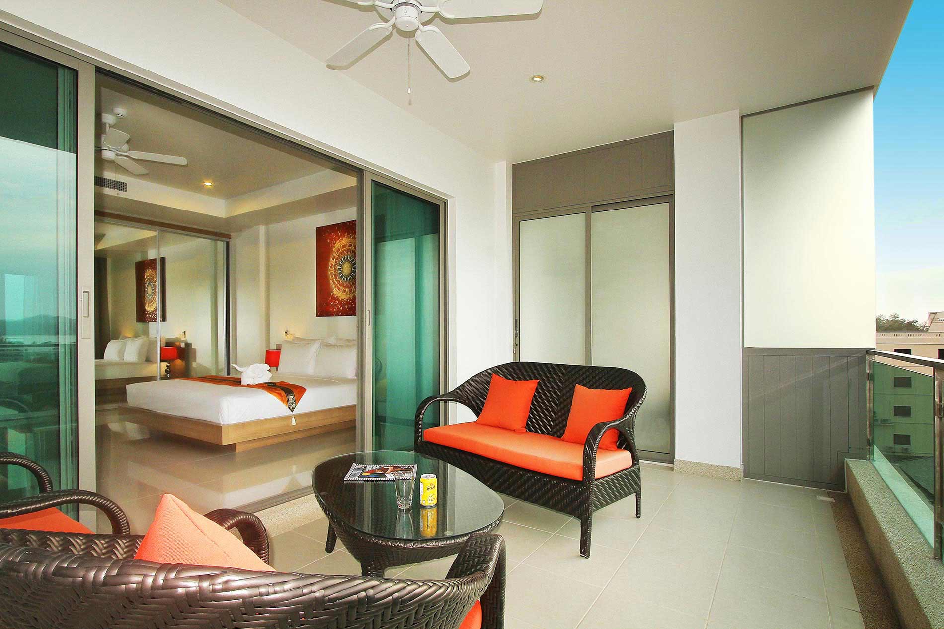 Превосходные апартаменты с 1 спальней и с видом на горы в проекте Сурин Сабай 2, на пляже Сурин