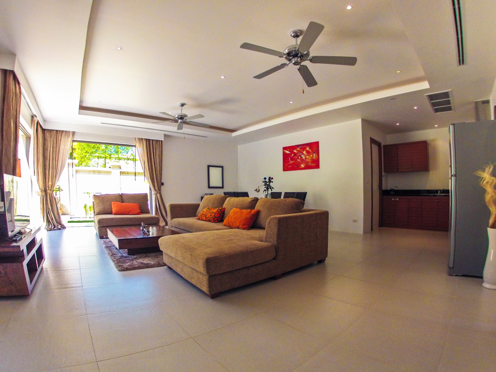 Роскошная вилла с 2 спальнями и с видом на бассейн в проекте Зе Резиденс Бангтао, на пляже Бангтао/Лагуна (+ Видео обзор)