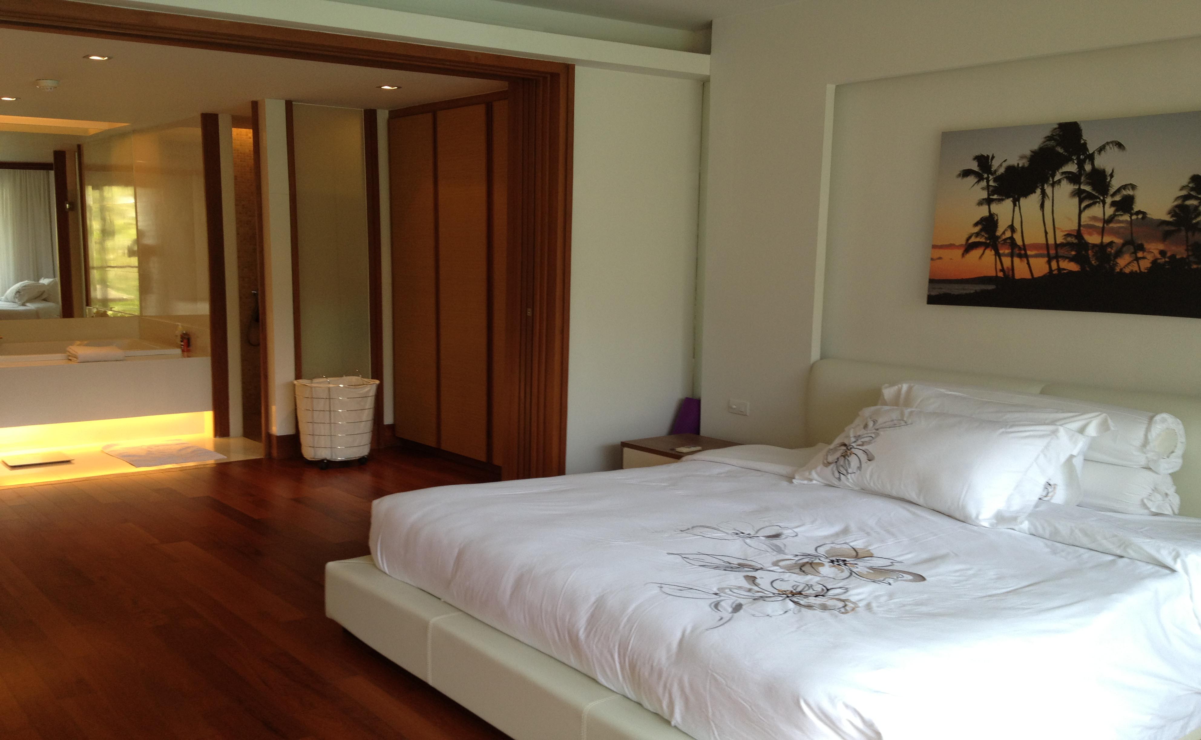 Потрясающие апартаменты с 3 спальнями и с видом на бассейн, не далеко от моря в проекте Перл оф Найтон, на пляже Найтон (+ Видео обзор)